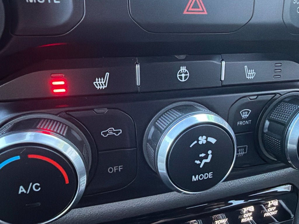 2020 RAM 1500 Big Horn/Lone Star Night Edition