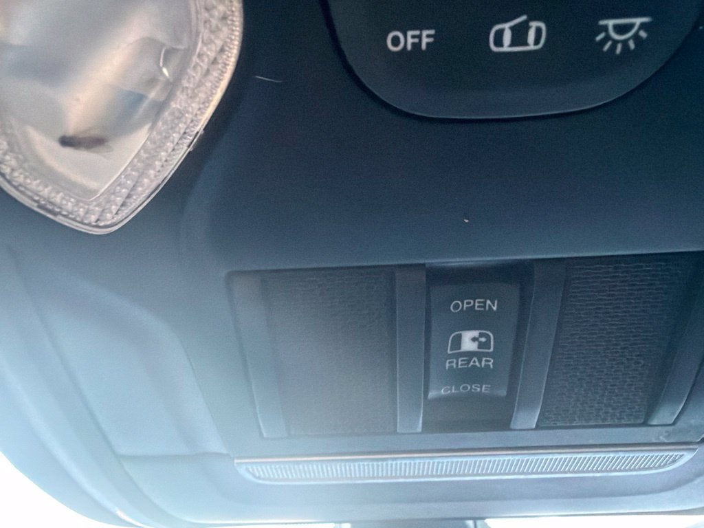 2020 RAM 1500 Big Horn/Lone Star Night Edition