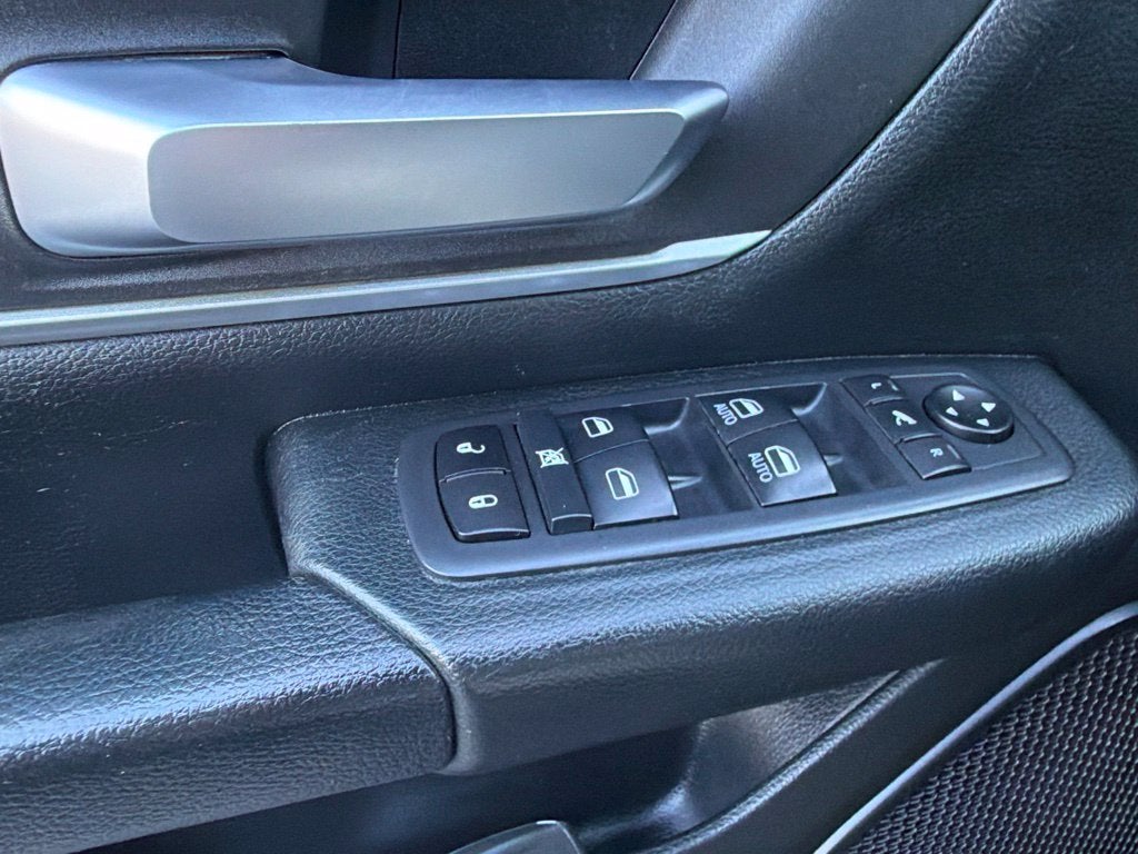 2020 RAM 1500 Big Horn/Lone Star Night Edition