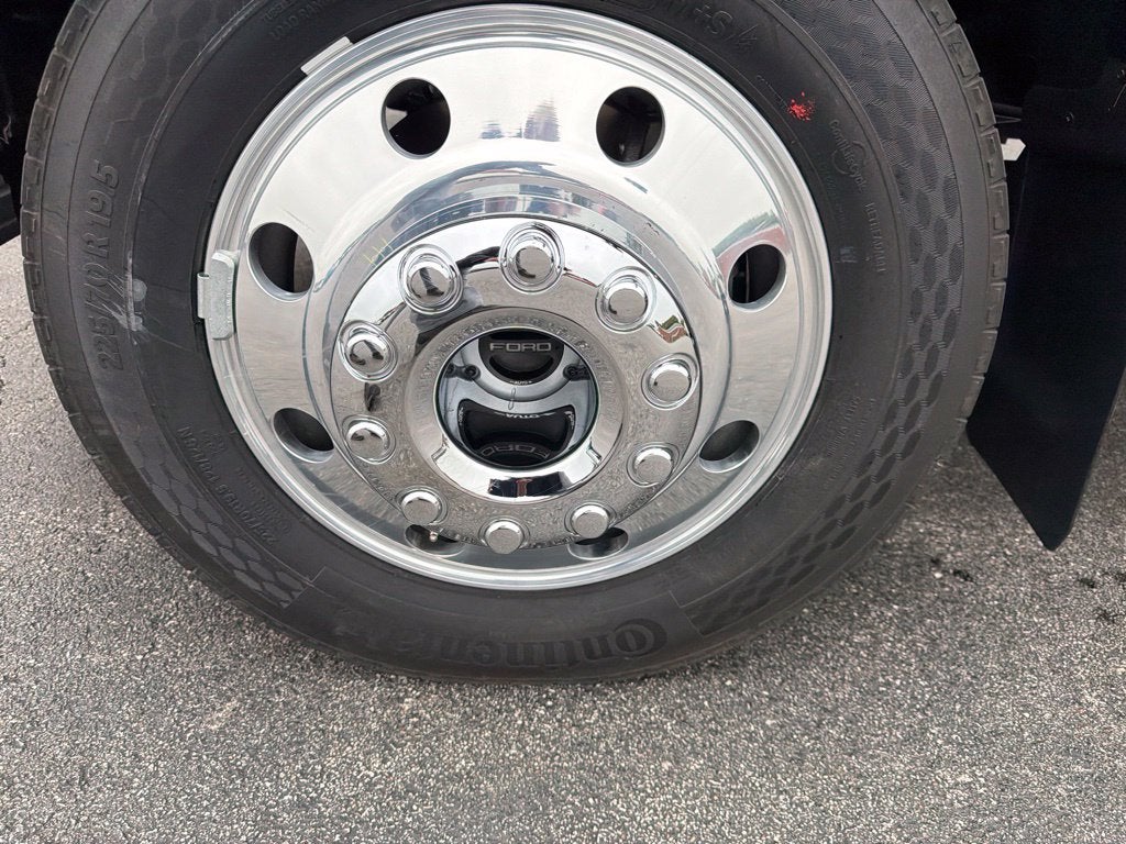 2027 Ford F-450SD Platinum ALUMINUM SKIRTED DELUXE FLATBED