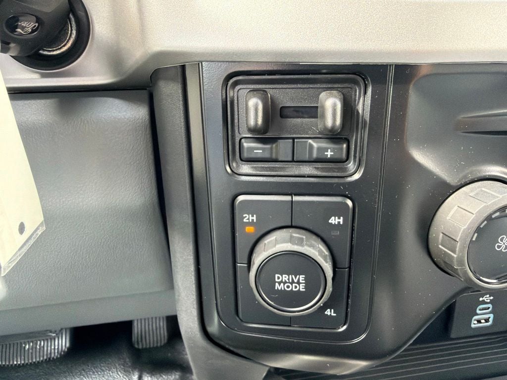 2026 Ford F-550SD XL CAB AND CHASIS DRW