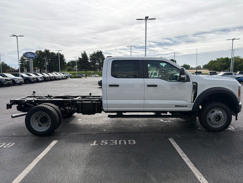 2026 Ford F-550SD XL CAB AND CHASIS DRW