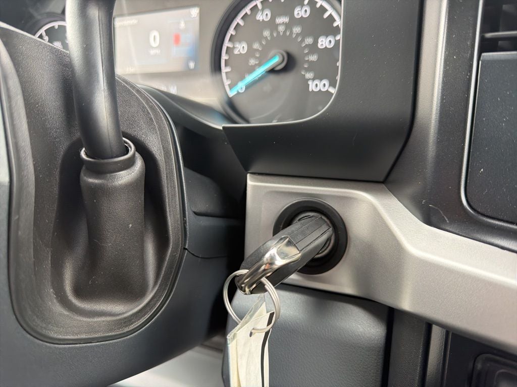 2026 Ford F-350SD CAB AND CHASIS DRW