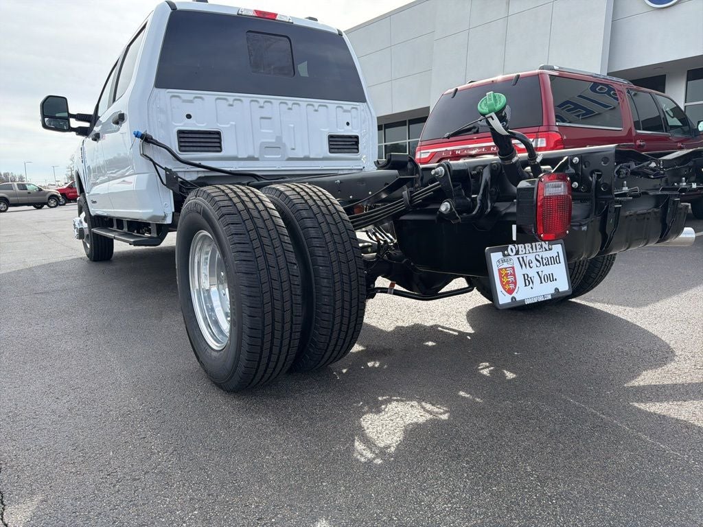 2026 Ford F-350SD CAB AND CHASIS DRW