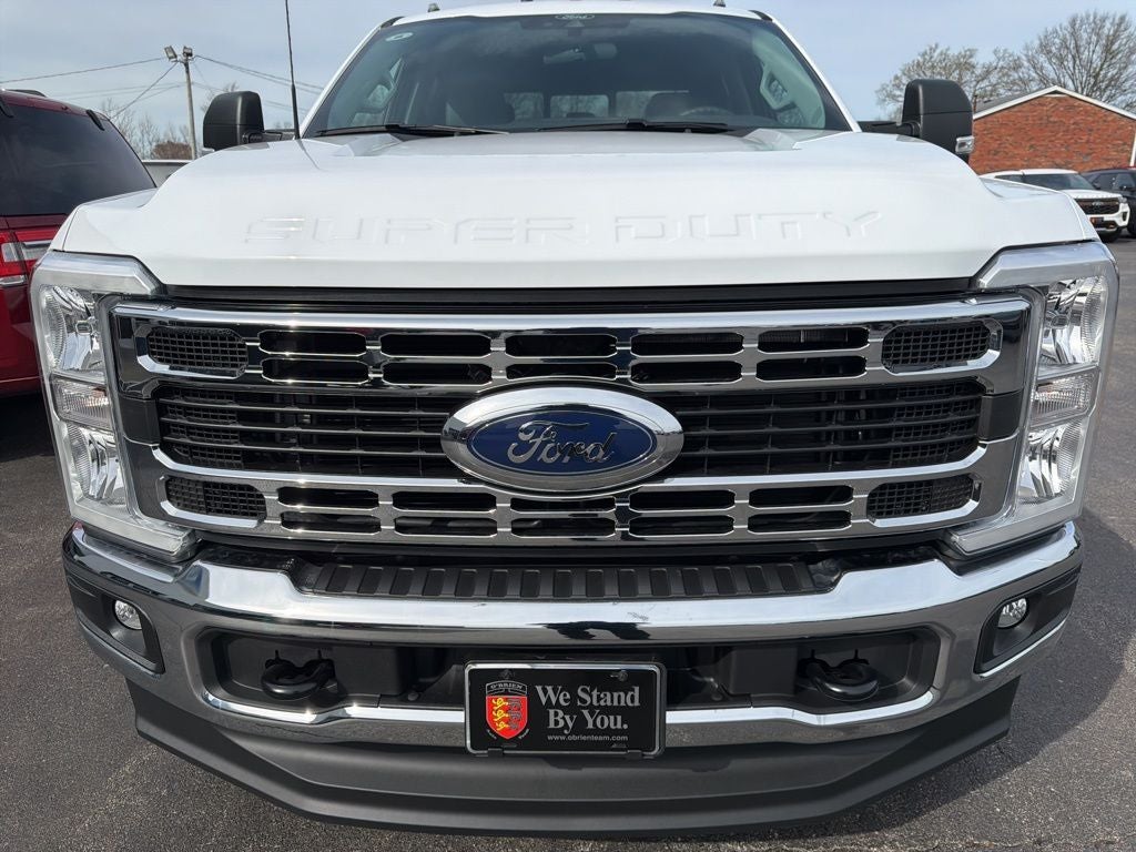 2026 Ford F-350SD CAB AND CHASIS DRW