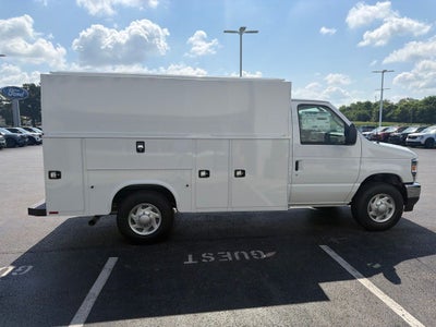 2027 Ford E-350SD Base Cutaway KNAPHEIDE KUV