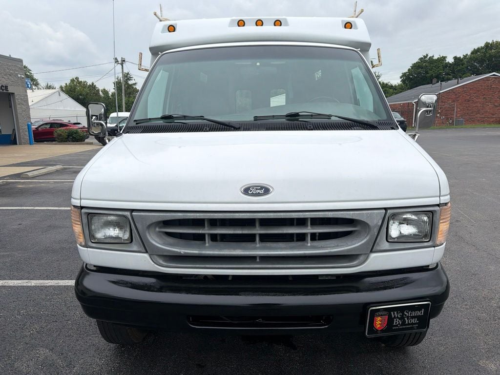 2000 Ford E-450SD Standard Service Body