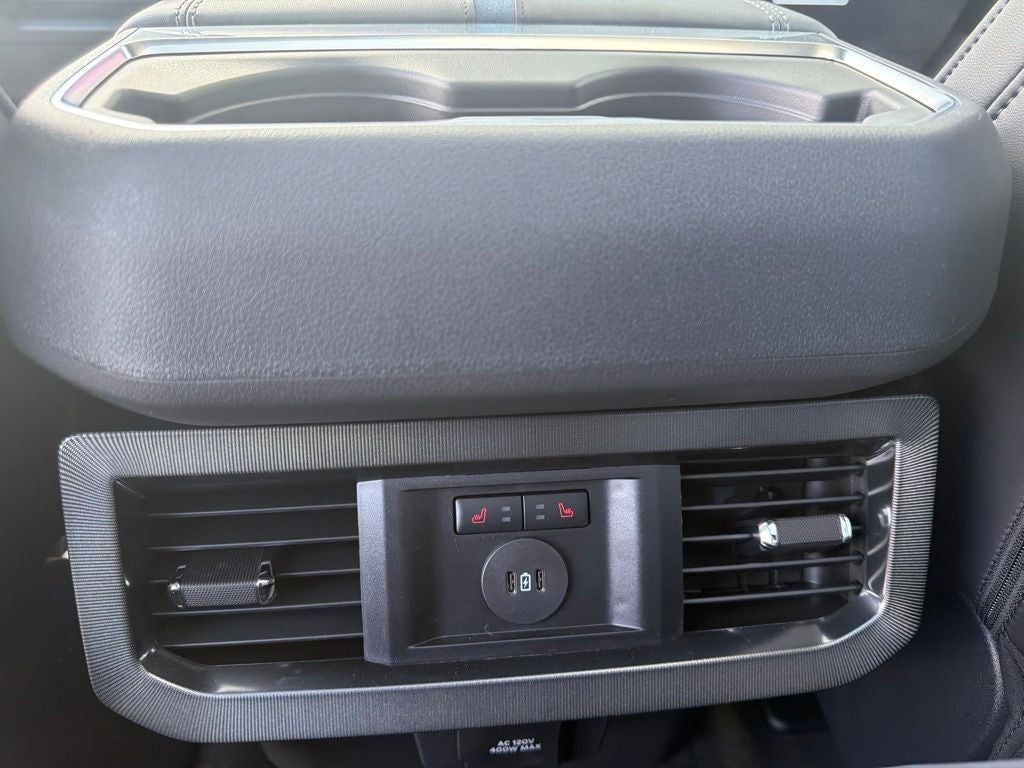 2027 Ford F-350SD Platinum
