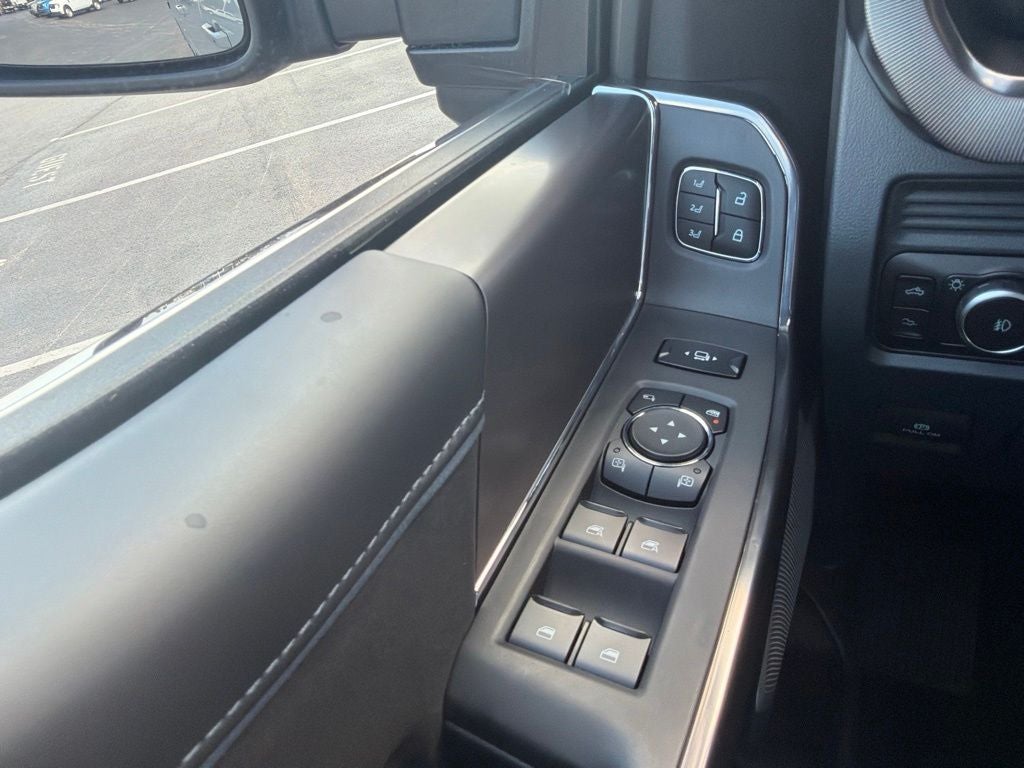 2027 Ford F-350SD Platinum