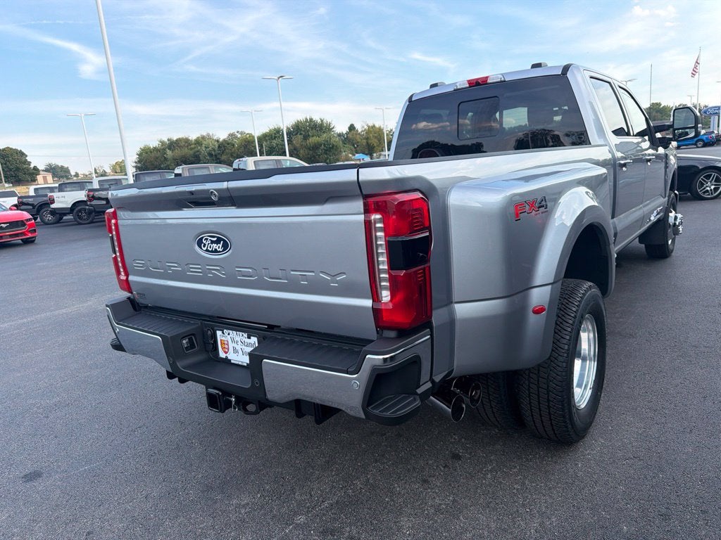 2027 Ford F-350SD Lariat DRW