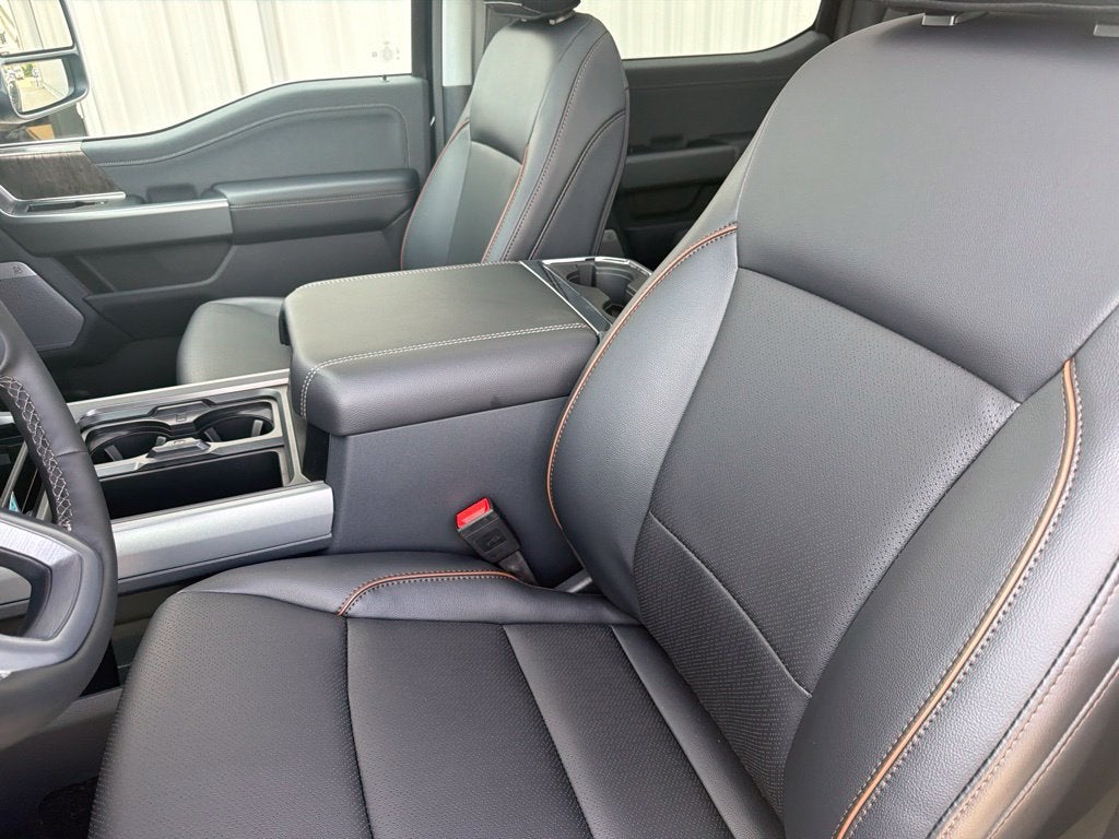 2027 Ford F-350SD Lariat DRW