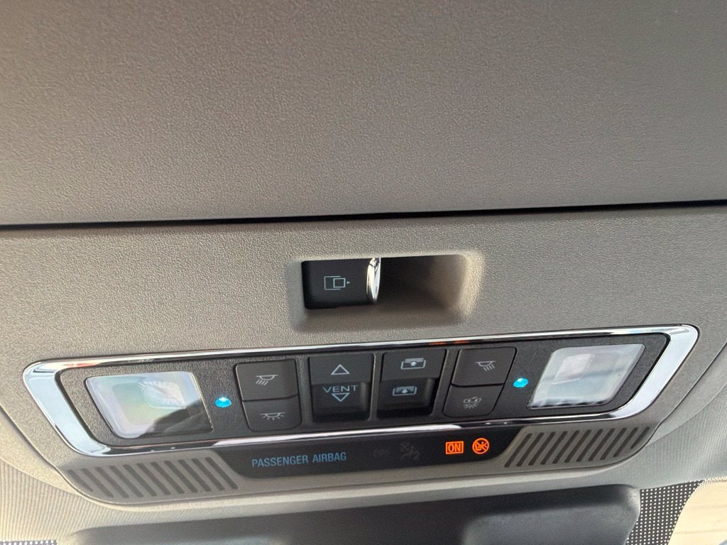 2027 Ford F-350SD Lariat DRW