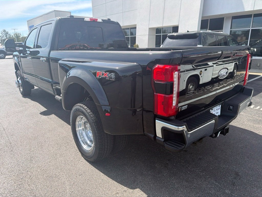 2027 Ford F-350SD Lariat DRW