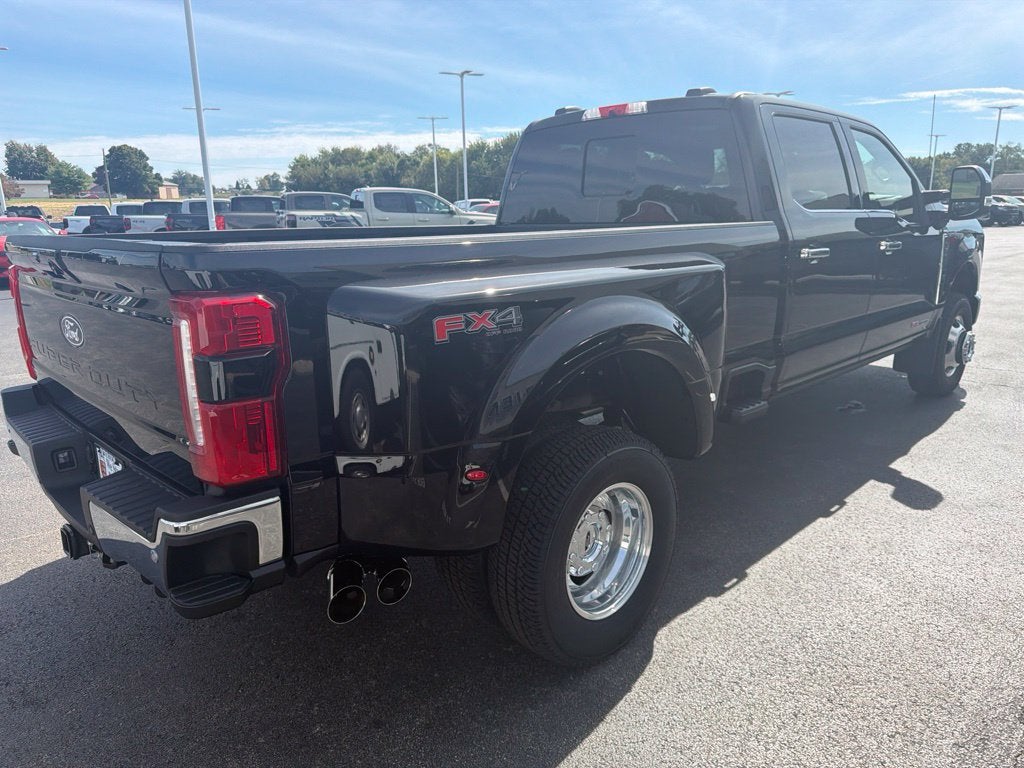 2027 Ford F-350SD Lariat DRW