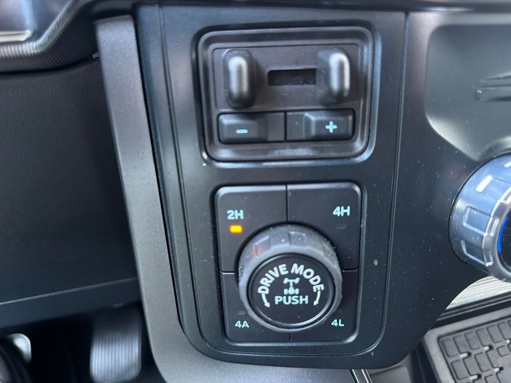 2025 Ford F-150 Lariat Hybrid
