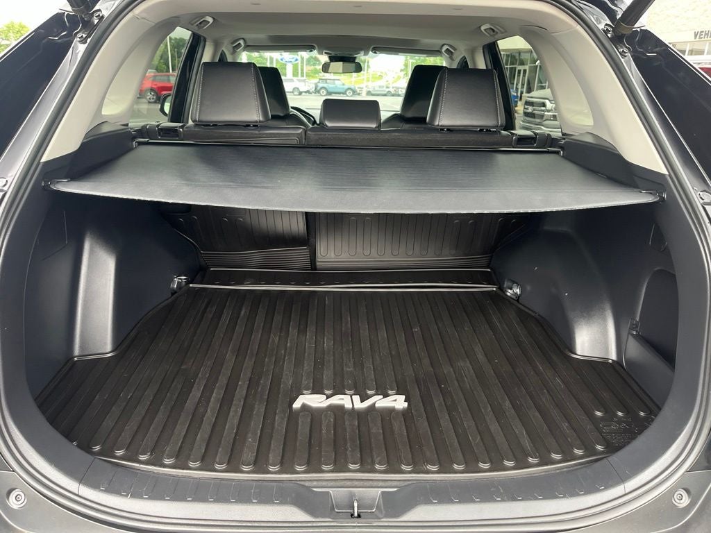 2020 Toyota RAV4 XLE Premium