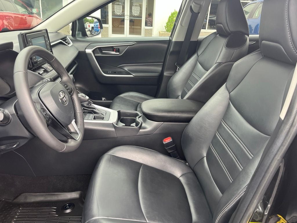 2020 Toyota RAV4 XLE Premium