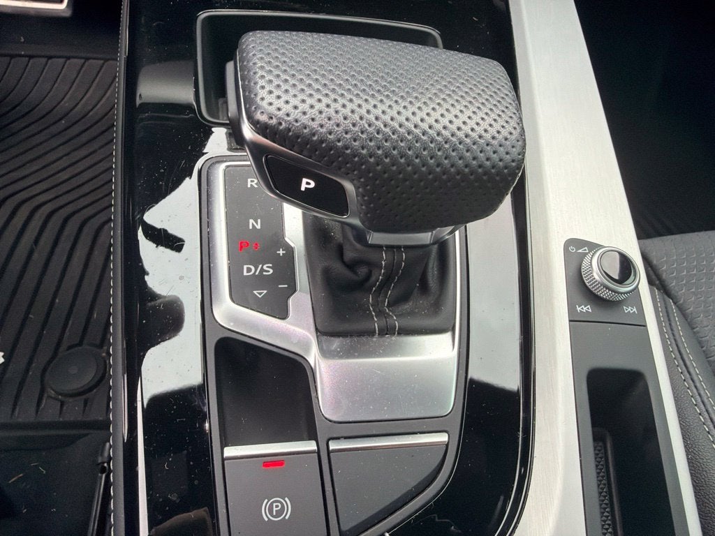 2024 Audi A4 45 S line Premium Plus quattro Black Optic Plus Package