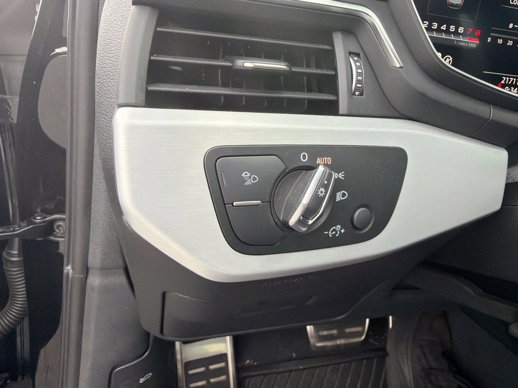 2024 Audi A4 45 S line Premium Plus quattro Black Optic Plus Package