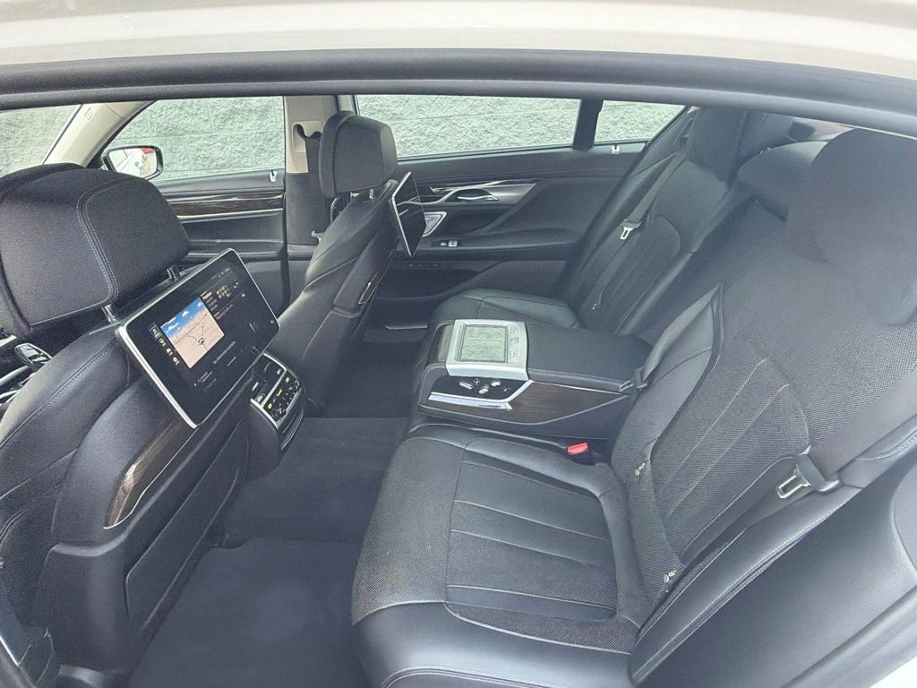 2020 BMW 7 Series 745e xDrive iPerformance
