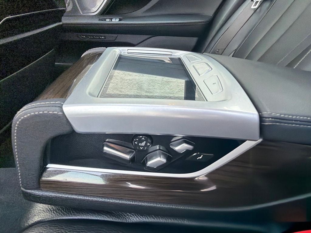 2020 BMW 7 Series 745e xDrive iPerformance