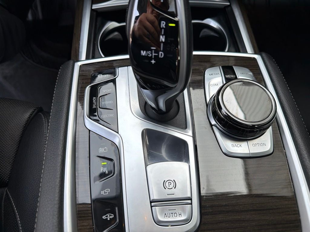 2020 BMW 7 Series 745e xDrive iPerformance